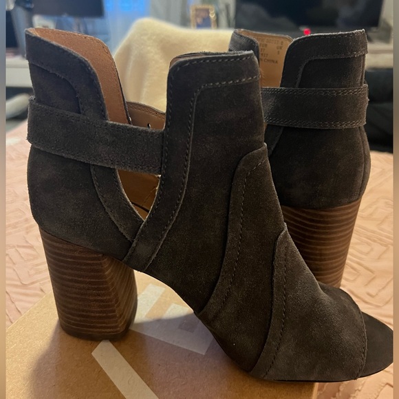 Booties - Picture 3 of 5